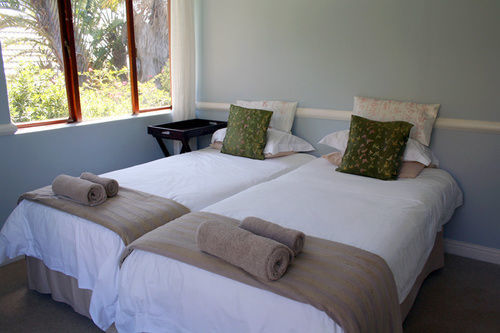 Zen Guesthouse Jeffreys Bay Bagian luar foto