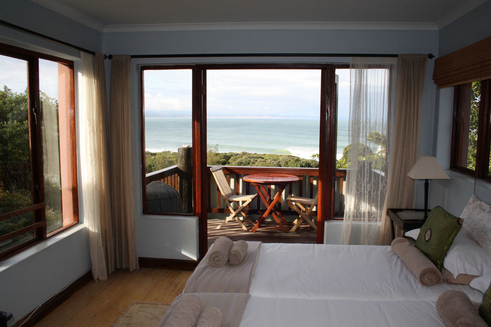 Zen Guesthouse Jeffreys Bay Bagian luar foto