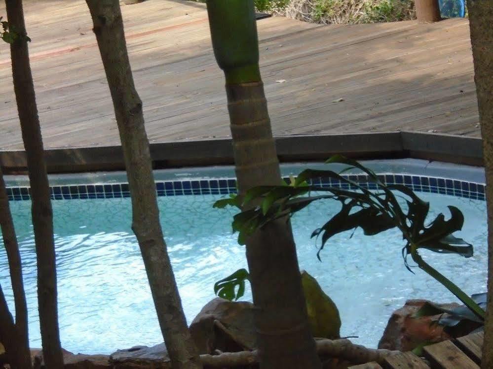Zen Guesthouse Jeffreys Bay Bagian luar foto
